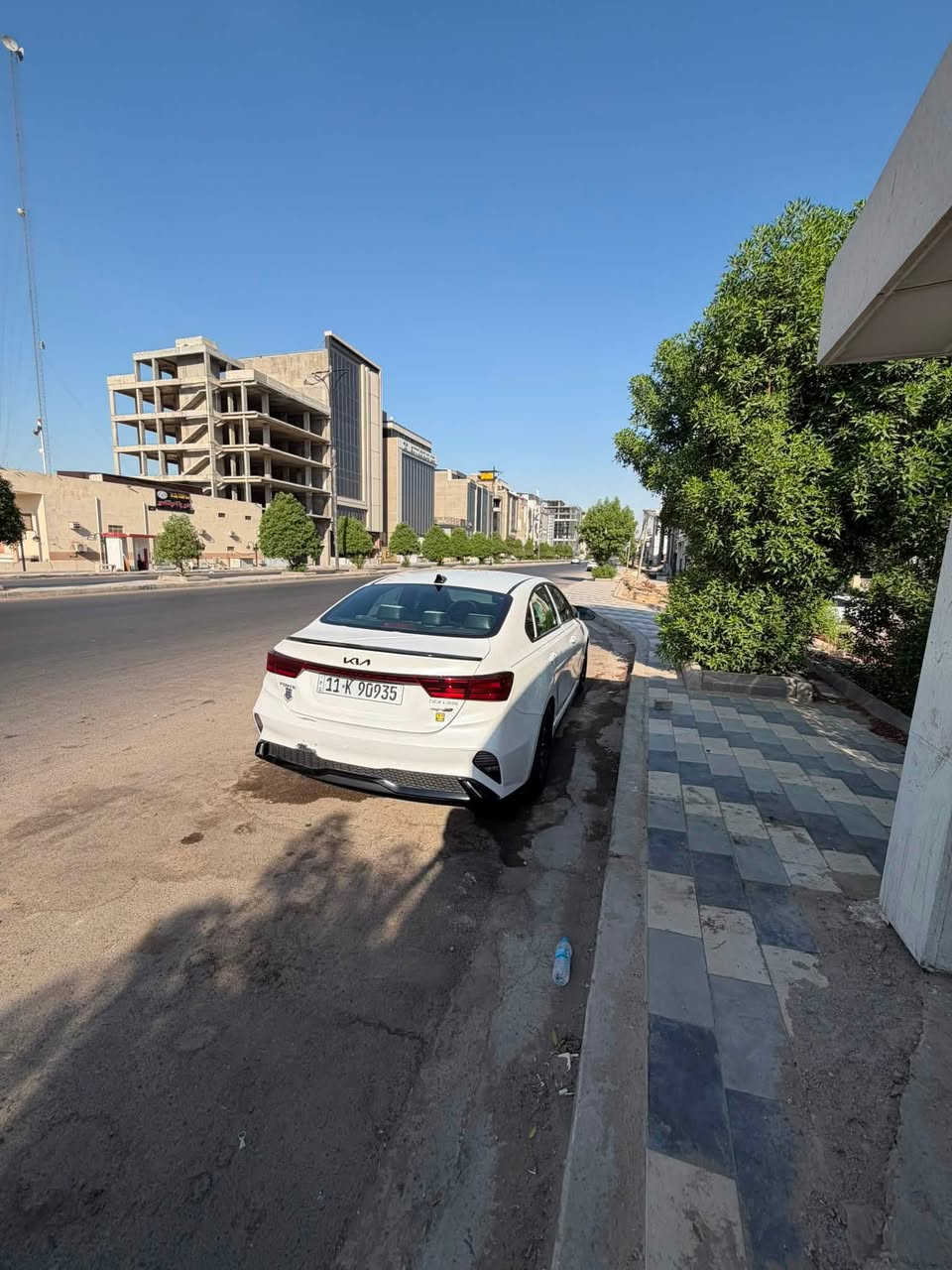 سلام عليكم فورتي موديل 2024 سيارة ماشيه44السعر 165وبيهامجال مكانها بغداد ***********
