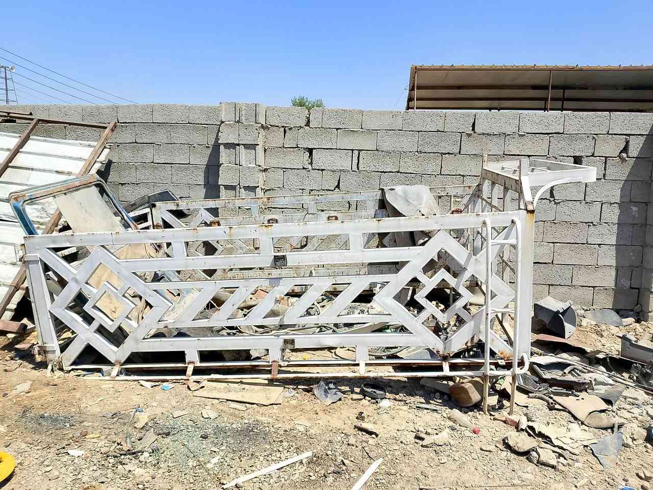 السلام عليكم محجر للبيع مال طويله ثمانيه جنكال دروجه وكامل الي يريده تواصل على هذا الرقم ***********
