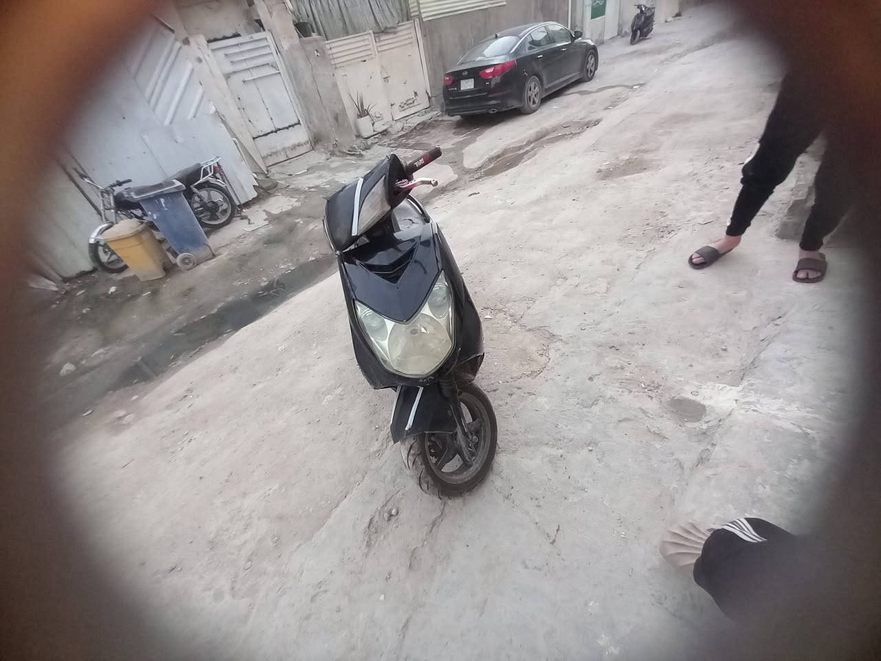 سلام عليكم سكنس فحل للبيع بوشه 58 تايرات امامي خلفي مبدلهن جدد دبلات امامي خلفي نضيفات الدراجه هندر واحد نقص بيها سلف وفيشه مال دشبول وسلف السعر425وبيها مجال مكاني بغداد الحريه***********
