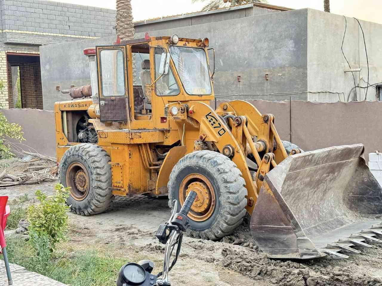 شفل كاوسكي حجم  70  للبيع موديل 79 مكينه عادي   

رقمه اربيل  باسم شركه بيه وكاله خاصه 
مكان بابل المسيب 

***********
