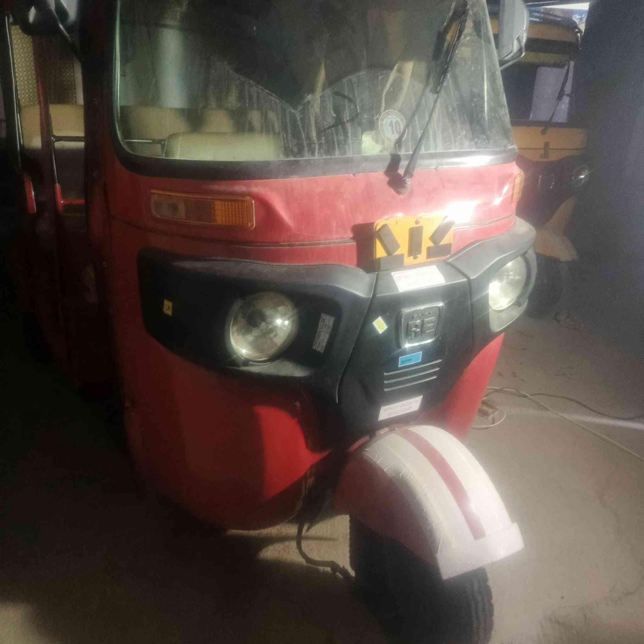 سلام عليكم تكتك للبيع موديل18شهر ل12اوراق مكتب حسين مكفوله الترقيم تكتك مصبوغه عام جماليه مكفوله من ضربه تكتك مانقصه برغي خير من الله 
مكاني كربلاء حي الغدير الاستفسار الاتصال بالرقم ***********
