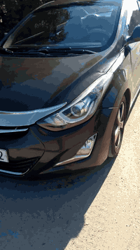 سلام عليكم النتره 2016  خليجي محرك 1600 دوش اقتصادي 
السياره نص حزام بس ابيع حزام كير محرك مكفول لا تنقيص ولا تبخير كله جديد صدر جديد 
اشاير بل مري تبريد قطعتين شاشه جبيره كامره 
الون جوزي وبيه جراد صندوك وجاملغ فقط 
الباقي كامله وجاهزه السياره من كلشي رقم بغداد انكليزي 
مكاني البياع تقاطع درويش رقم الهاتف ***********
السعر 100 وبيه مجال بصيط بيع او مراوس
