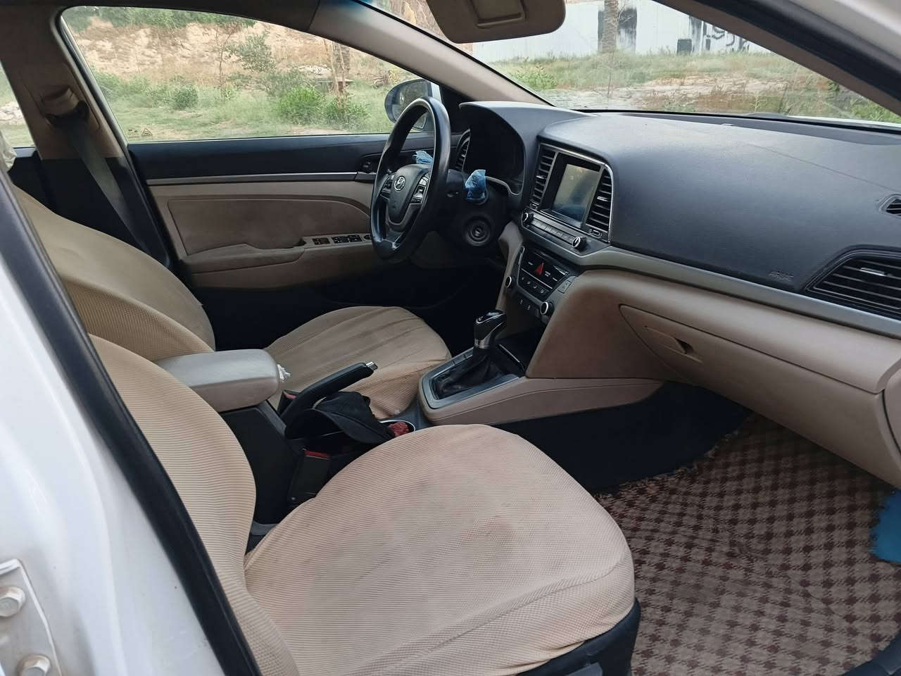 النترا ٢٠١٧
السعر ١٠٥ بيها مجال بسيط 

***********

حادث تبديل بنيد وبيها تكشير بل قمارة وصندوق 

سياره جاهزه ونظيفة وباسمي 

مكان بغداد حي البتول
