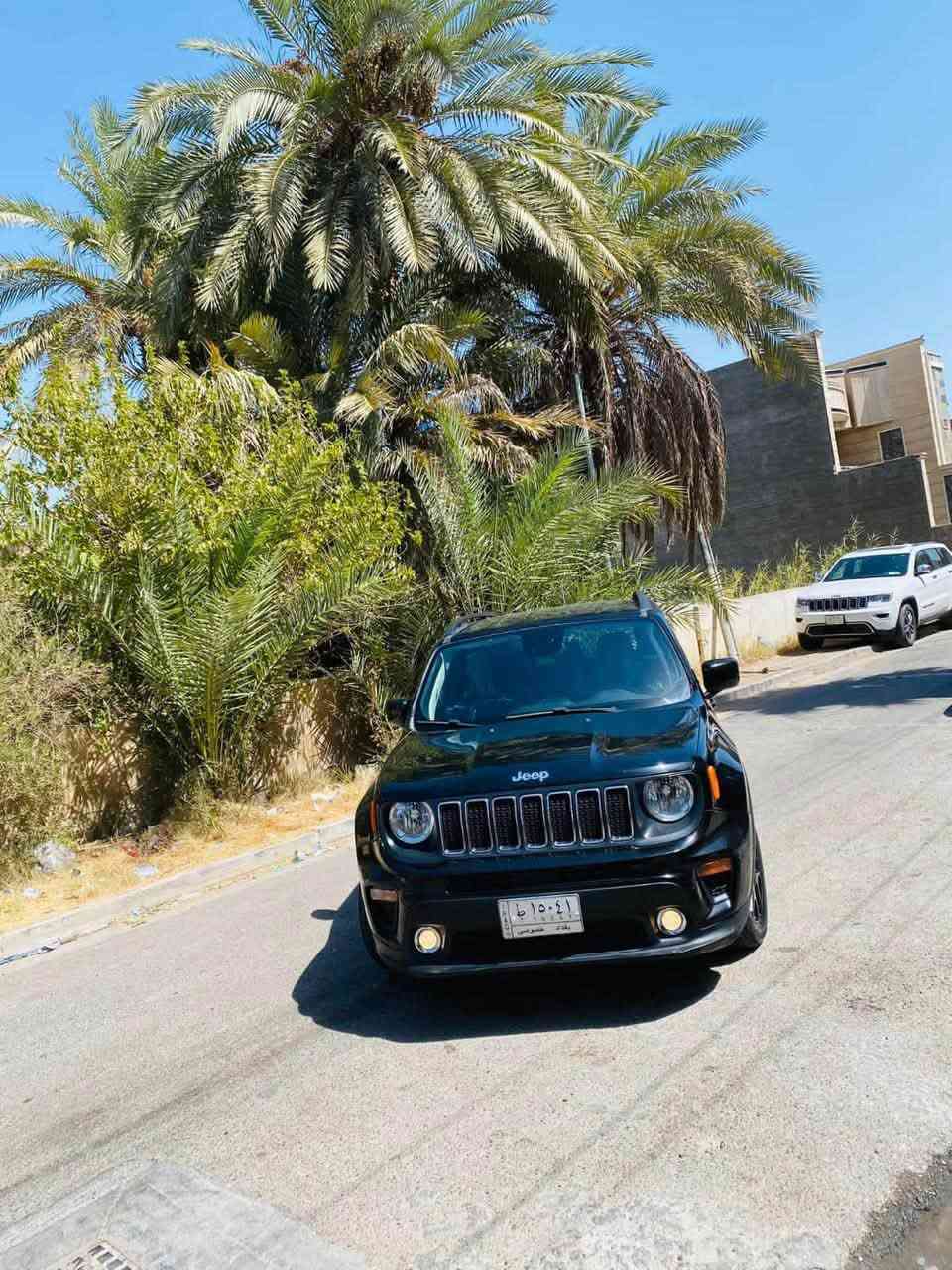 جيب رينيجيد 2019 السيارة نظيفة
وبسعر كلش مناسب رقم بغداد
الكير والمكينة والتبريد بحالة جيدة
السيارة معوقين وانفكت قبل شهرين 
وأصبحت حرة
أتحمل جميع تكاليف التحويل والغرامات
بيها ملاحظات بسيطة 
تحتاج ترتيب وجراد بقطعتين
تعال وشوفها بعينك
ماشية 98 ألف

سـعر 85

مكاني: بغداد الصليخ
رقم صاحبها: ***********
واتساب: ***********

