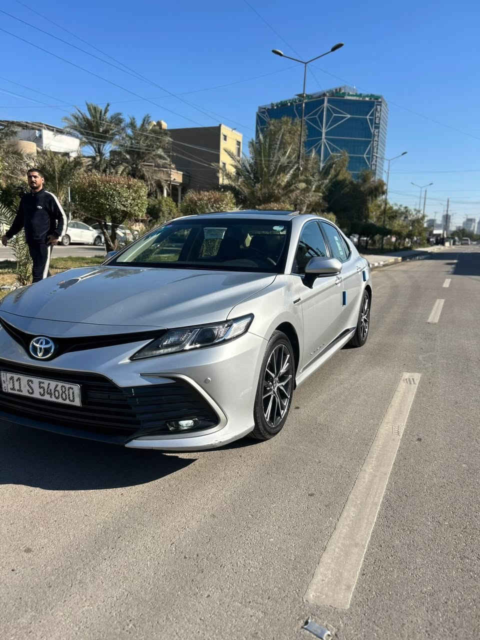 كامري خليجي وكالة عبد اللطيف جميل 2023 

مكفولة كفالة عامة عدا بارد صغير بالجاملغ الخلفي +bdr

فول مواصفات 1/1

زنون عالي ناصي + بروجكترات
بردة خلفية كهرباء
انارة محيطية 
شحن لاسلكي 
تبريد قطعتين + منفصل
مري شفط 
حساسات جميع الجوانب 
سماعات JBL
محرك 2500 هايبرد 
انارة داخلية ثلجي 
دبل بصمة 

السيارة جديدة 
ماشية 74 الف كيلو 

العنوان بغداد حي الجامعة 

السعر 228$ بيهة مجال بسيط 

***********
