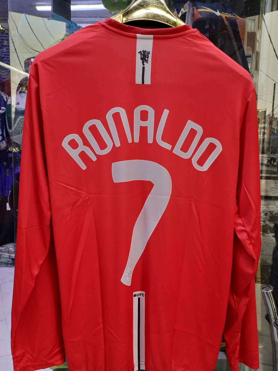 دريسات جديد وكلاسك
 ردن طويل 
افضل خامة 
مع باجات
متوفر جملة
رقم واتساب : ***********
