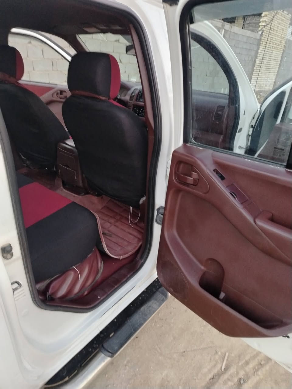 سلام عليكم نيفارا موديل ١٣ بغداد كير اوتوماتيك سياره مكفوله ماعدا بارد اقل الشبر محرك مفتوح وشغل درجه اولى ترايك للبصره السنويه لل٣٠السعر ١٣٥ وبيها مجال تواجد بابل رقم الجوال *********** وبالخير للي ياخذه
