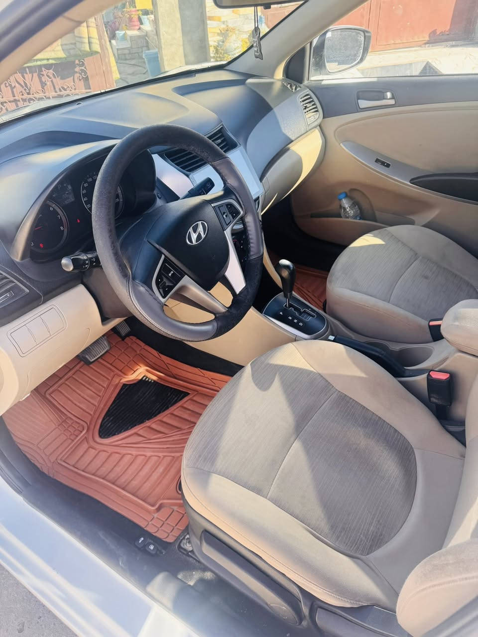 السلام عليكم اكسنت (2016)
اكسنت (2016) خليجيه 
السياره (فقط بنيد)
كير+محرك+ تدفئه تبريد-مكفولات 
فتحة سقف
5 ويل كب
السياره على ايدي ماشيه  (115)
السياره بأسمي رقم بغداد 
📌السعر (112) وبي مجال 
***********
