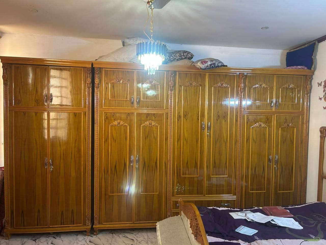 السلام عليكم غرفة نوم خشب عراقي اصلي جديده ونظيفه كولش اشتريتها ملونين ونص واريد ابيعه مليون ٧٥٠ الف


**إذا كنت صاحب هذا الإعلان وتريد حذفه لأي سبب، رجاءا أرسل رسالة إلى الدعم الفني**
