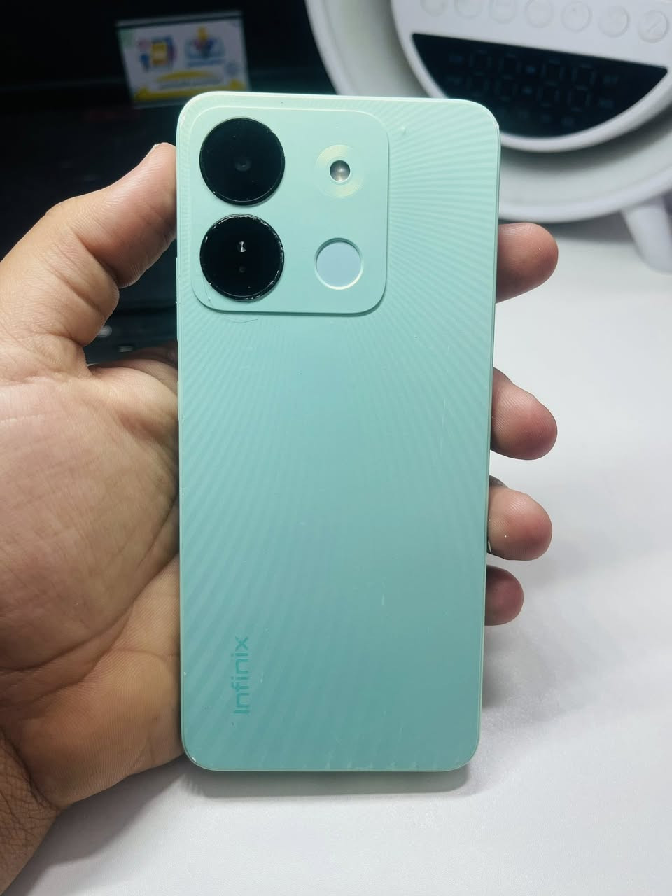 سلام عليكم 

 Infinix Smart 7 HD
64gb
بصمة اصبع 
شاشة جديدة
بطارية 5000
شاشةHD
سعر 75 بي مجال
رقم ***********
