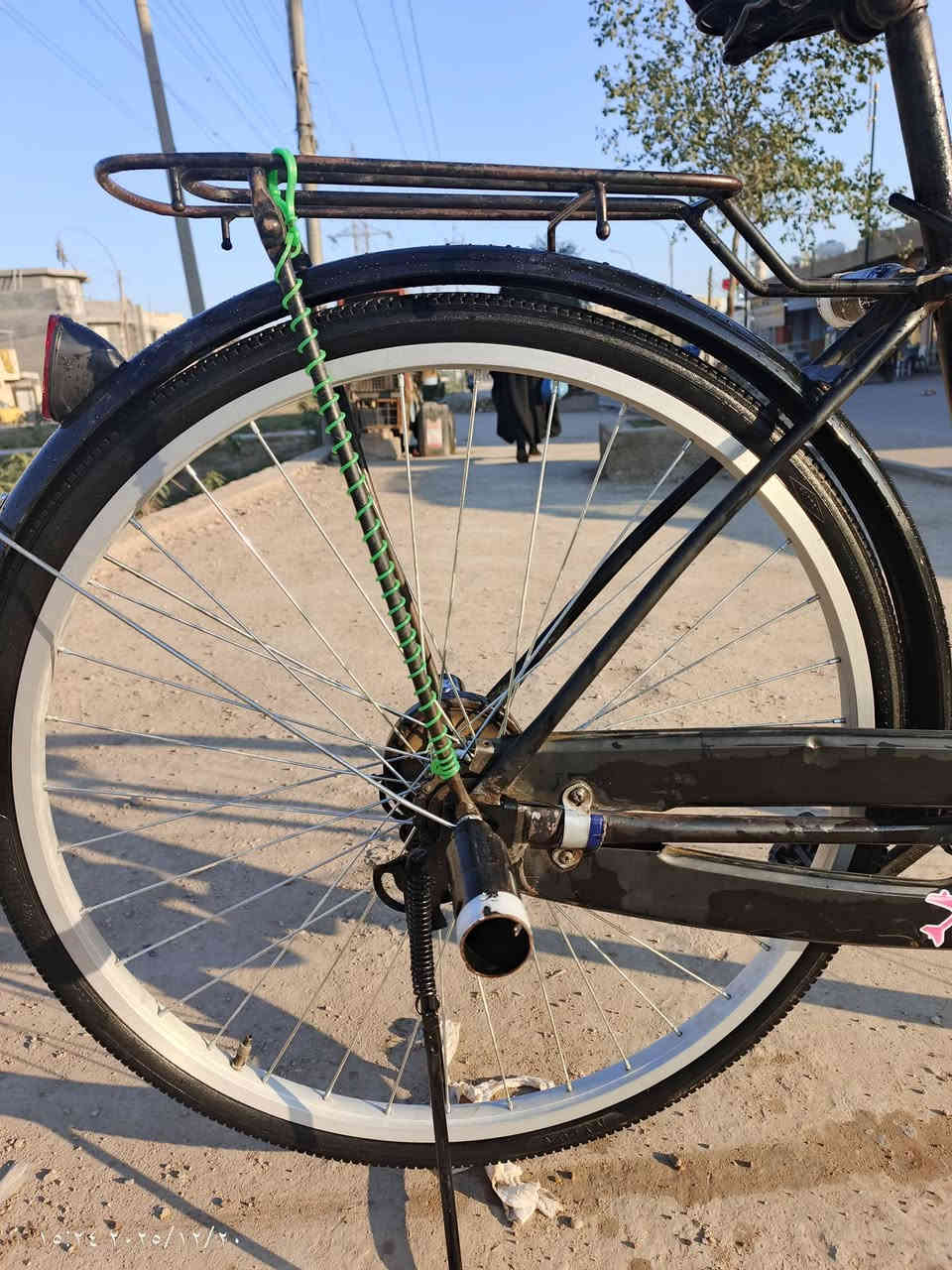 من رخصت مدير الاكروب
بايسكل للبيع 
الحجم 26
المكان عزيزية 
عيوبه جان بي صبغ اضافر قليل بأماكن بسيطه ورشيته صبغ اسود 
 وما مبين أبد بايسكل الله شاهد نضيف ومرتب وحلو كامل ما بي نقص أي شي السعر 80وبي مجال بسيط ودللو
للاتصال فقط واتساب***********
