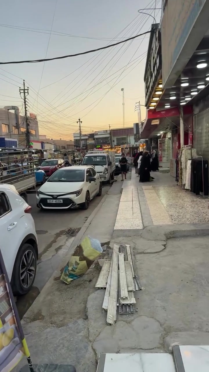 السلام عليكم محل للبيع الغراض والي يريد يأجر يدلل محل كبير 

ديكور كامل مصروف علية هواي 

بي أغراض كاملة 

سبالت عدد٢ 

كامرات 

سستم صوت 

ميز عدد٣ 

كراسي ٢ 

ستولات 

كامل مكمل بس جيب بضاعتك وتفتح 

موقع المحل الغزالية سوق النفلة   

شارع العيادة الشعبية 

***********

المحل داخل سوق معروف وقوي 

اتصل وتدلل 

السعر مناسب جدا

