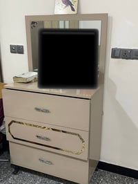 غرفة تركي  كنتور ٦ أبواب + جرباية +ميز تواليت + كومديات ٢ السعر ٥٥٠ ال...