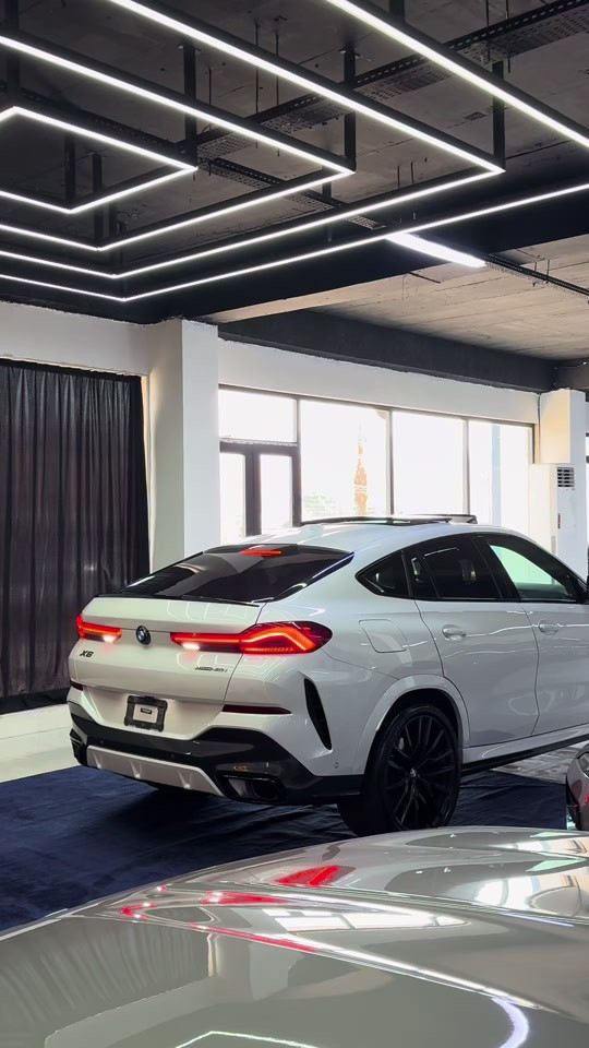 Bmw-x6 M-pro Clean title  Full optionnnn White & red 30,000mil New mashlla Camera AR Roof rolls royse Call for price: ***********
