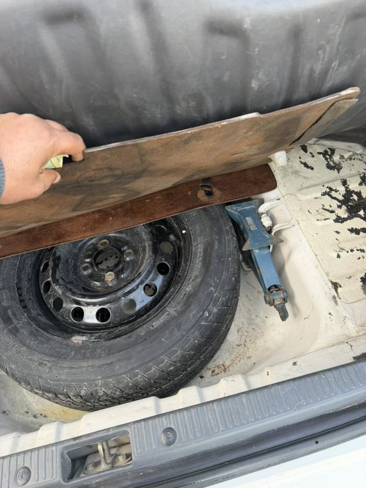 سلام عليكم 
بروتون 
موديل ٢٠٠٥
رقم نينوى بسمي 
كير توماتيك 
محرك شرط 
مكان موصل 
سعر ٦٧
***********
***********
