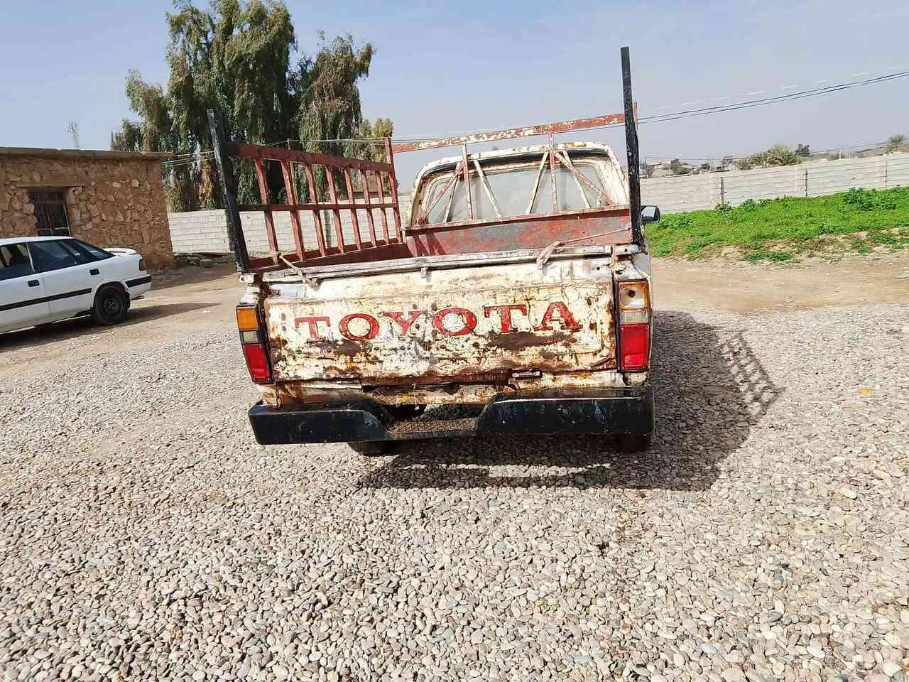 السلام عليكم
بكم 82 بدون رقم للبيع او مراوس حسب القناعة  
جاهزة محرك وكير واكسل شرط  باتري جديد كهربائيات شغالة السعر مليون ونص وبيها مجال مكاني ناحية الزاب 
ه:***********
