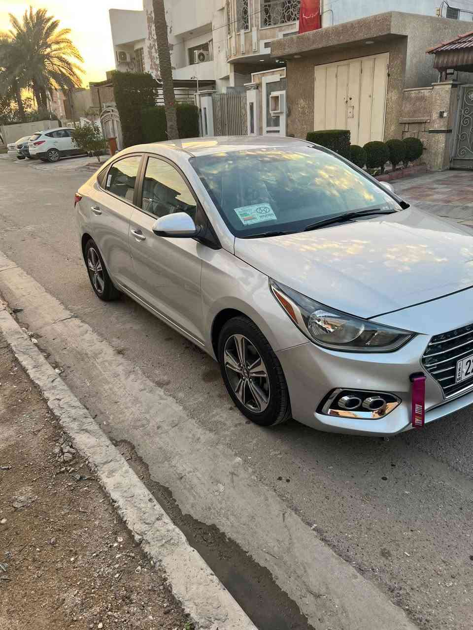 السلام عليكم اكسنت موديل 2022 وارد امريكي لون سلفر مكينه 1600 دوش ماشيه 28 ميل / شاشه بلاديه / تحكمات مقود جهتين / ويل كب / لايت زنون / مثبت سرعه/ كامره / مانع انزلاق / تدفئه تبريد كفاله / رقم اربيل شرط التحويل / حادث جاملغ و بنيد / سياره جديده ربع متصرف عليها / صور السونار ول حادث مرفقه / السعر 115 و بيها مجال بسيط 
مكاني بغداد الشعب 
***********
