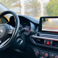 شاشه فورتي موديل 21 للبيع بيها شويه ضربه بلشاشه شغاله وكامله على الفحص...