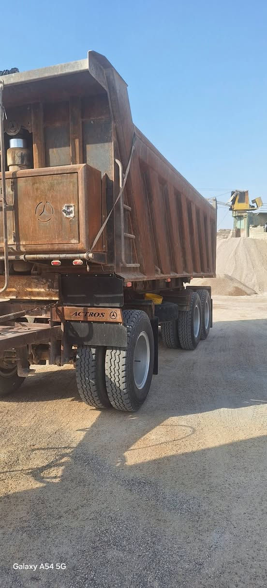 السلام عليكم عربانه حداديه تفصال جديد ٢٥ دناكير ١٦ البدي كله ابو السته طول ٧٢٥ جك تريه تخم تاير كتخم كهرباء بالوني اصلي جاهزه للعمل السعر ٢١٥ وبيها مجال الاتصال ***********
