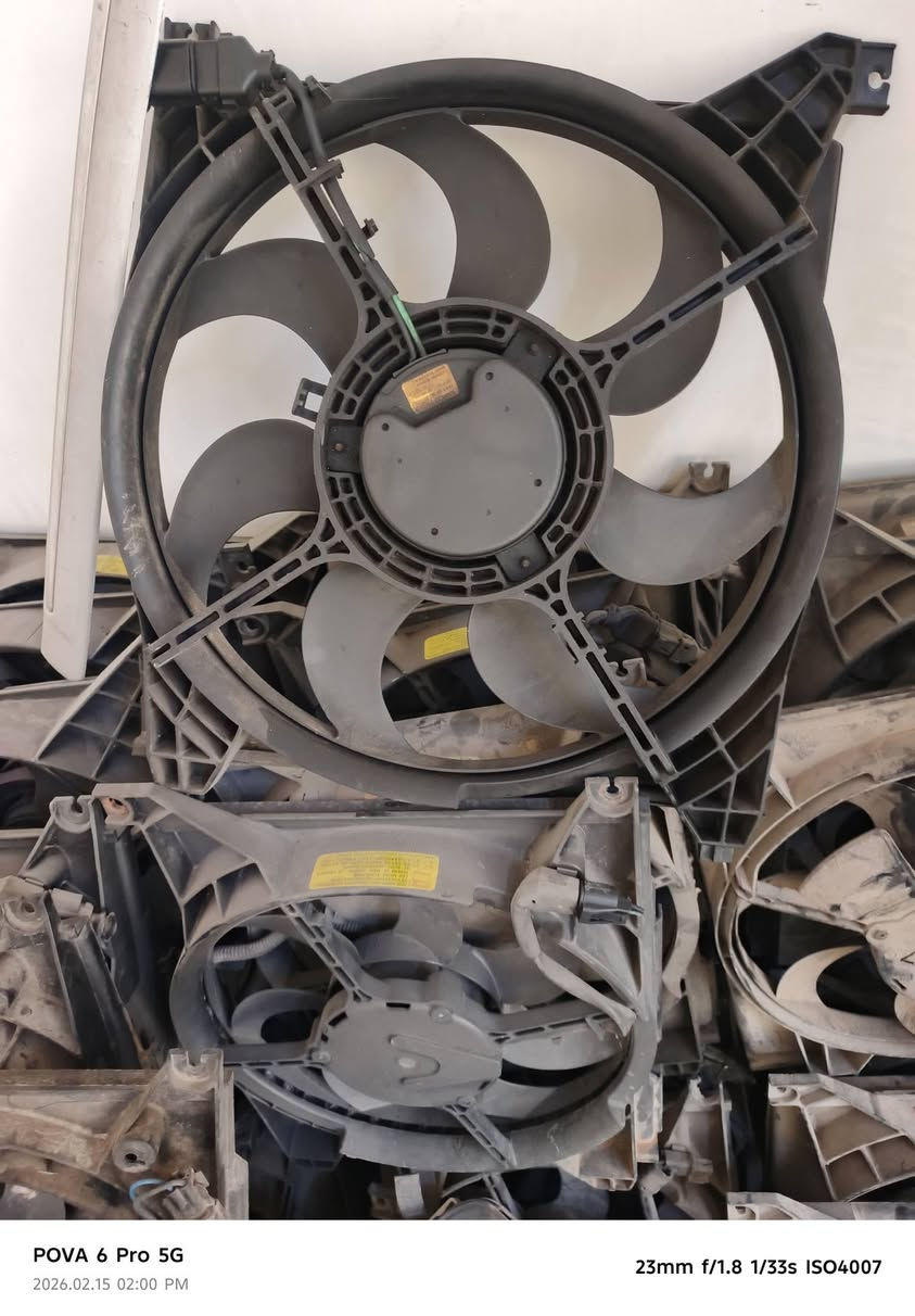 ادوات حاويه
مكائن 4 سلندر فول نضافه
يوجد فتح وشد 
عبوات فيت بم نضافه لك 
دجات محرك وكير 
اريل كهربائي 
طوافات لك نضافه
جكات صندوك اصلي جديد 
جكات بنيد تصلي جديد
داينمو حاويه 6سلندر 
عنبار بريك بنز 
نوزلات 4سلندر 
نوزلات 6سلندر 
كيلون بوب جديد كوري اصلي شركه
مشط حاويه لك نضافه وشرط الشغل 
توصيل جميع المحافظات
مكان بغداد مدينه الصدر
ه‍ـ/***********
ه‍ـ/***********
