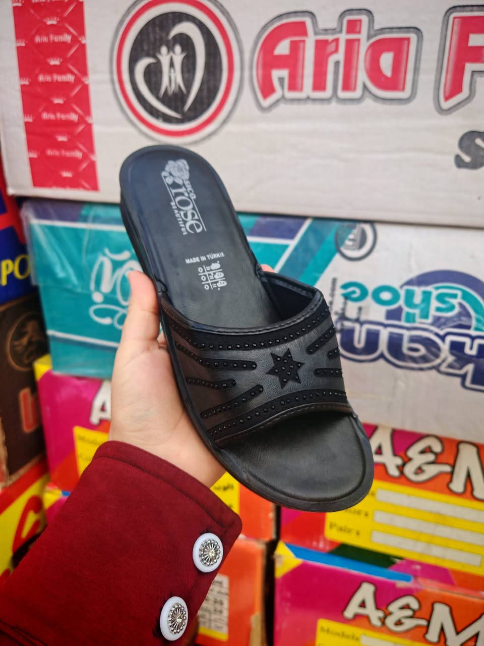 #تنزيـــــــــــلات 
شحـــــــاطات نســــــــائي 
سعـــر الــــدرزن 27 الــــــــف 
درازن اخيـــــــــــرة 
للحجز تفضل خاص 
او واتساب ***********
