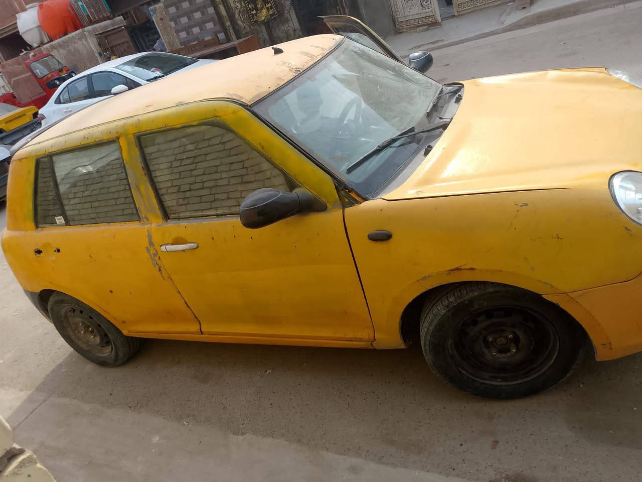 السلام عليكم. ليفان 320  للبيع السياره معمره يحتاجله صبغ كير مكينه مكفولات تخم تاير صدر نص عمر.المكان بغداد الشعب رقم نجف دولي جديد السنويه. 2030. كله مصفره السعر 20$ الرقم ***********
