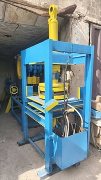 بريسات هايدروليك دبل اكشن عدد ٢ بيهن قوالب طاسة سخان الداخل والخارج 07...