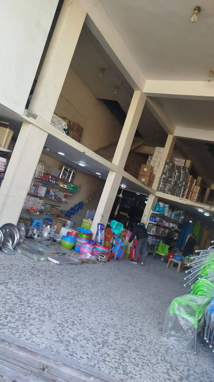 السلام عليكم ورحمه الله بنايه أربع طوابق للبيع يوجد فيها مصعد كهربائي البنايه كربلاء  قرب مطعم عين التمر كنطره السلام 
اي استفسار ‏‪0778 071 3678‬‏
