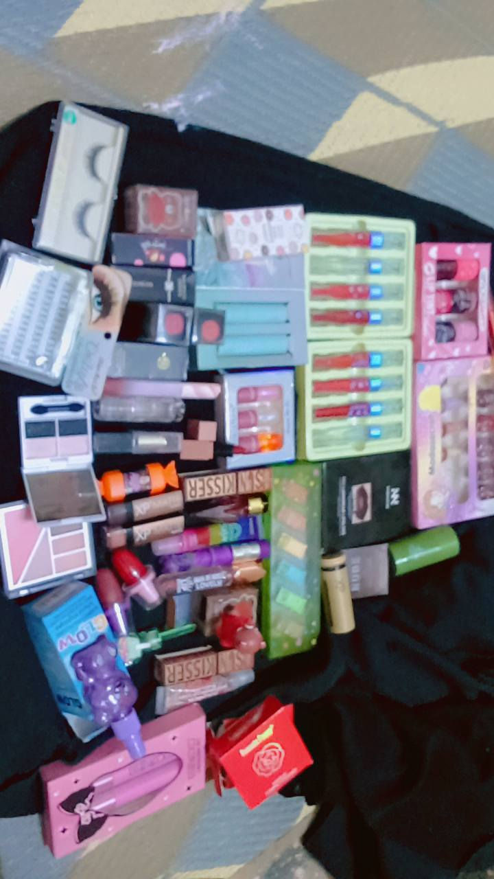 السلام عليكم
عندي كميه مكياج بسعر الجمله الي يحب يشتري ويفتح بيه مشروع يتفضل خاص


**إذا كنت صاحب هذا الإعلان وتريد حذفه لأي سبب، رجاءا أرسل رسالة إلى الدعم الفني**