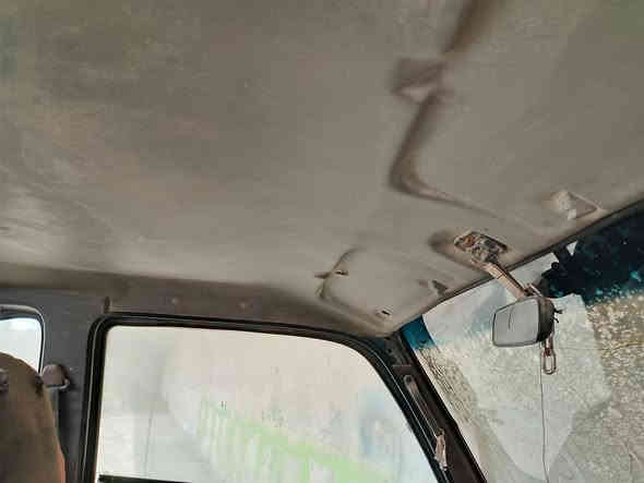 سلام عليكم ..كيا فونتيرا للبيع ..سياره حديده غير اصوليه موديل 2000 قماره وربع شاصي وقماره بلادي ومحرك جديد 3000 عادي للاتصال ***********
