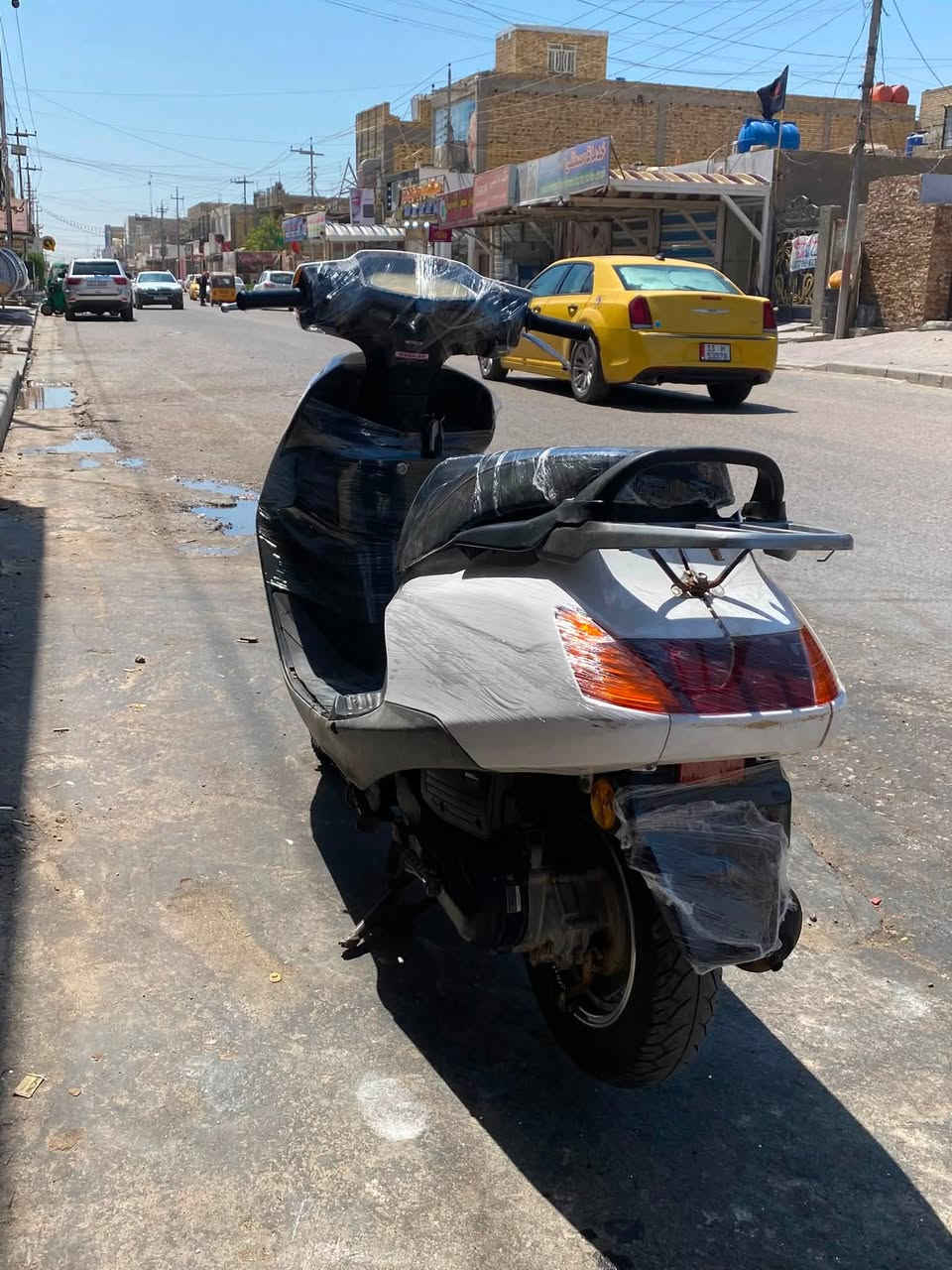 سلام عليكم شباب دراجه البيع وراق مفتوحه مره وحده دراجه جديدهكله شغال سلف هندر السعر 300 وبيهه مجال بسيط مكاني مغربه رقم الموبايل ***********
