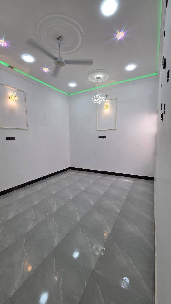 السلام عليكم ورحمة الله وبركاته 👋
اللا ستفسار ***********

توفر دار سكن للبيع  سعر جداً مناسب 

بناء حديث سنة البناء 2026

المساحه 210 م مربع

على شارع 9م

جميع الخدمات متوفره

محتويات البيت ⬇️
دوانيه
صاله
مطبخ
غرف نوم 2
صحيات داخلي + خارجي
كراج

نوع العقار : طابو ملك صرف زراعي عراقي سند 25

العنوان .. بصره كوت ثويني مقابيل صناعية حمدان

فارق جاهز للسكن 

السعر 120بي مجال

للاستفسار ***********
