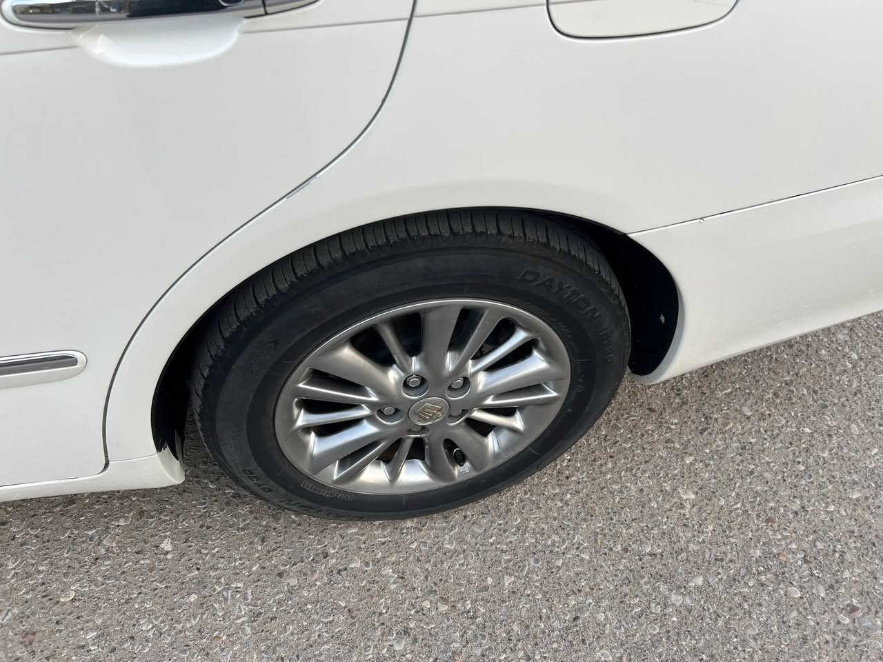 السلام عليكم 
شاهينه ( 2007 ) ادوات 
بصمه رصاصي دگمتين 
گصه جنطه 
السياره دخول جديد 
ماشيه 89 الف حقيقي 
متومه ارقام وسنويه الماني سنويه عضم عاج على رقم الشاصي 
حداديه 100 ‎%‎ 
مكينه كير كفاله وناعمه على وضع الشركه 
تبريد قطعتين ثلج 
تخم تاير جديد 
داخل عسلي 
لايت زنون 
مري شفط 
السعر 39 
المكان ميسان 
***********
