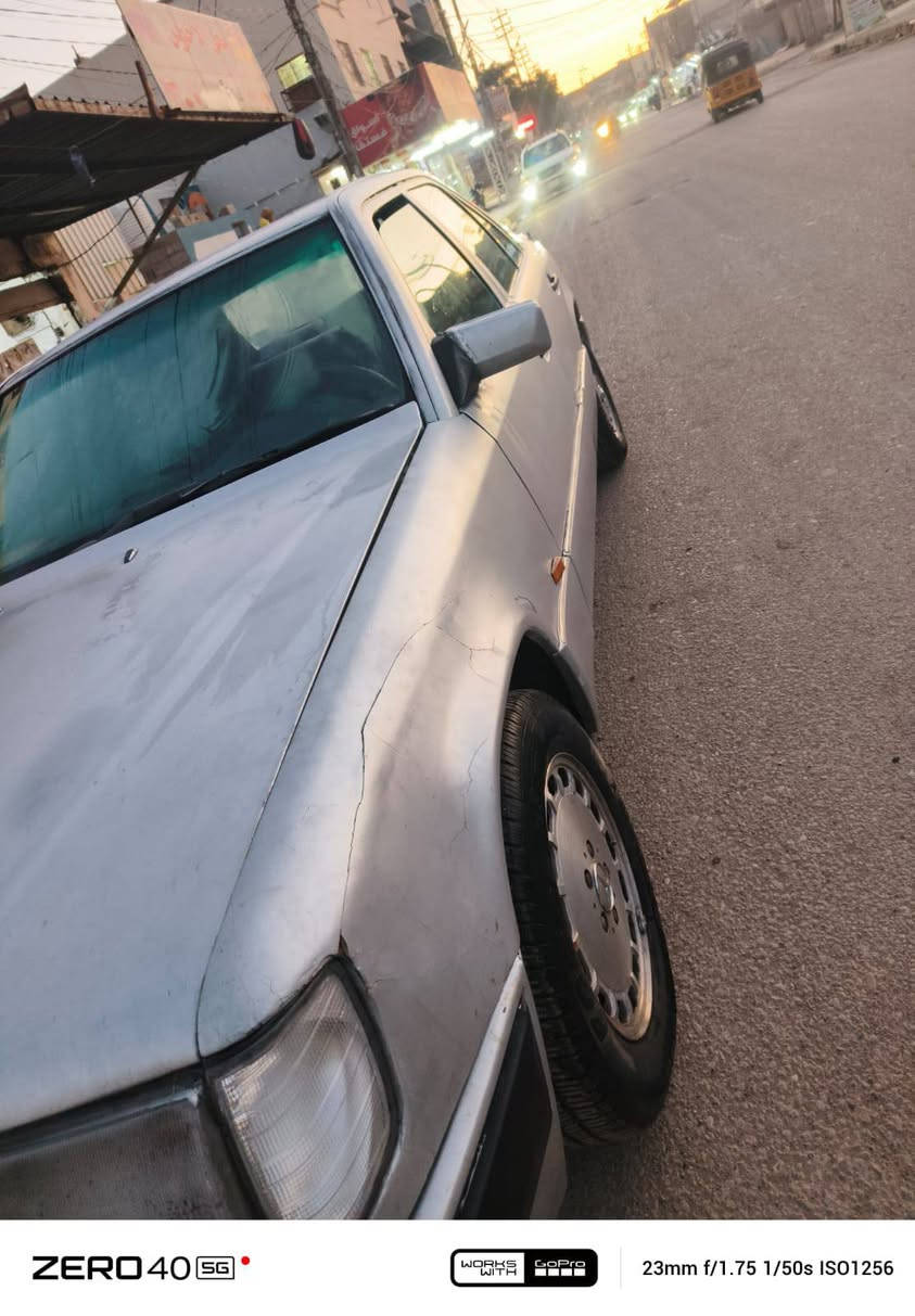 السلام عليكم 
دب للبيع موديل 87 مكينه وكير بطه 2500 مكفولات قواعد  بلادية سيارة ناعمه  بلشارع تراي وين ميعجبك رقم بغداد صدر امامي خلفي جديد تخم تاير جديد قبل كم يوم مسوي ادامه الهه من بلكات ونوازل ومنضومه البنزين كله جديد كهربائيات شغاله تبريد شغال منضمومه كامله جديدة شادهه سعر 45.وبيهه مجال مكاني ديالى بعقوبة ***********
