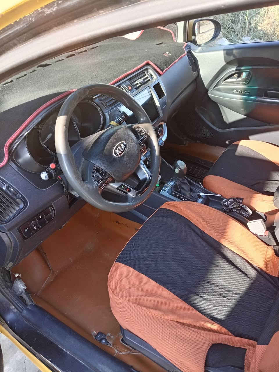 سلام عليكم كيا ريو ١٣ للبيع صفر جاملغ وبنيد مبدلات مكينه جي دي اي ١٦٠٠ المكان بغداد الشرطه الخامسه السعر ٦٥ الاتصال على الرقم ***********
