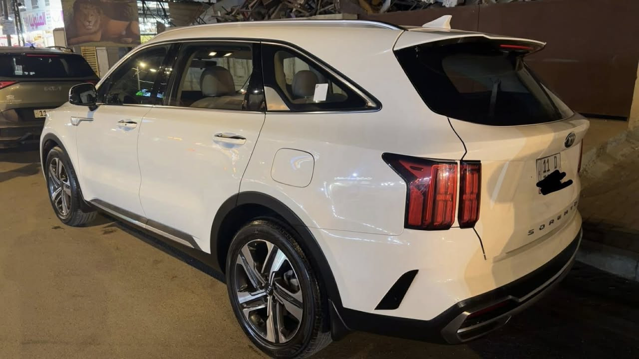 السلام عليكم ...
للبيع سورنتو ٢٠٢١ خليجي الشركة الدولية
٦ سلندر فول عده البنوراما سيارة نظيفة جداً
مكفوله من الصبغ والتبديل حتى الدعاميات سياره جداً نظيفه بدون اي نقص 
رقم بغداد الجديد (( هزه وفحص جديد )) 
المواصفات:-
١- بصمة تشغيل + ابوب + تشغيل عن بعد
٢- ٥ ويل كب كروم 
٣- شاحن واير ليس + اريل نفكيشن 
٤-بردات خلفيه بلادي 
٥- شفتات ستيرن
٦- فول تحكم ستيرن 
٧- شاشه كبيره + كامره 
٨- حساسات امامي خلفي 
٩- لايت لد نهاري 
١٠- كشنات كهرباء +مغلفة جلد من الزيرو
١١- جنطه كهرباء
١٢- ٧ راكب 
وباقي المواصفات المعروفه للسورنتو 
عنواني بغداد حي العدل 
السعر ٢٦٢ ورقه 
***********
