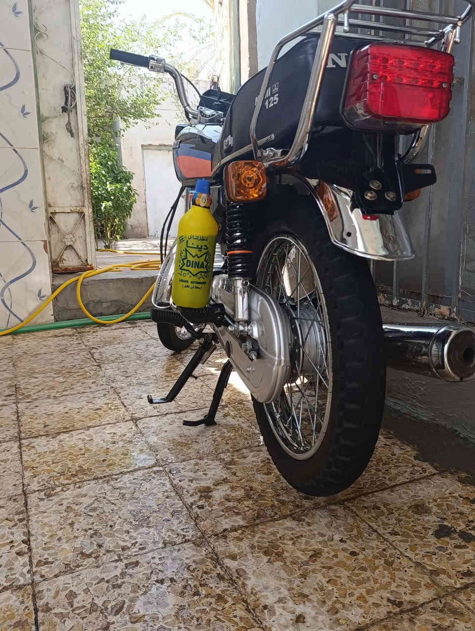 السلام عليكم شباب دراجه نامه ٢٣ طالعه اخر وجبه ٢٤ شهر ١١ وكيل نوفل دراجه كارتون سعر مليون ٦٠٠ وبيها مجال شراي هاذه رقمي *********** الماعجبه لا يعلق احسن مايسمع شي مايعجبه
