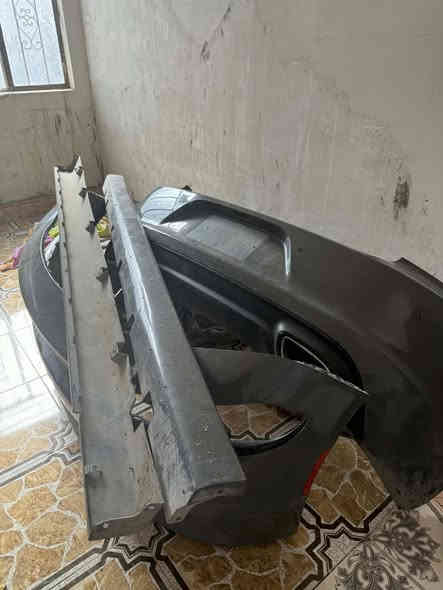 السلام عليكم 
دعاميات SXT سمنتي موديل 2017 جدد اصليات بدون صبغ بس الخلفيه بيها شويه صبغ كاملات هنه والكشافات والاشاير مكانهن ناصريه سوق الشيوخ 
سعرهن 5$ وبيهن مجال 
***********
