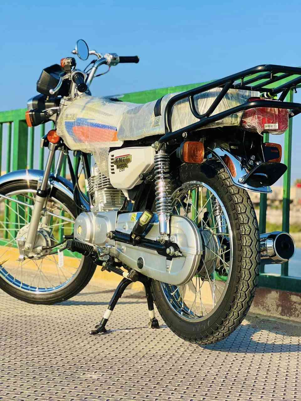 رمضان كريم عليكم 

سلام عليكم دراجه  23 نامه اصلي شلامجه 
كفاله عامه //نضيفه كدام عينك / 
(دراجه أريده مرواس مراوس برقم بنامه23 ونفس نضافه نطي فرق عادي كون دراجه نضيفه وتعجبني  )
راوس برقم شرط /مو دراجه مرقمه ومفلشه مامرتبه كون دراجه رقمه //اريد دراجه   نضيفه رزنه ومرتبه ومكفوله مو دراجه مرقمه وتعبانه //اريد دراجه مثل هاي كدامك ومرقمه 
مكاني ناصريه الجبايش
(***********)
