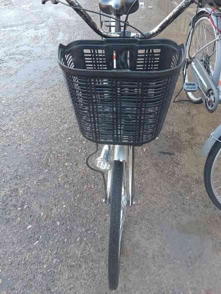 باسكل يابني شرط النضافه تايرات جدد جوبه جدد باسكل مانقصه شي مال جناي السعر 70 وبي مجال لطيبين  لاستفسار على الخاص والحاب يخابرني هاي رقمي ***********
