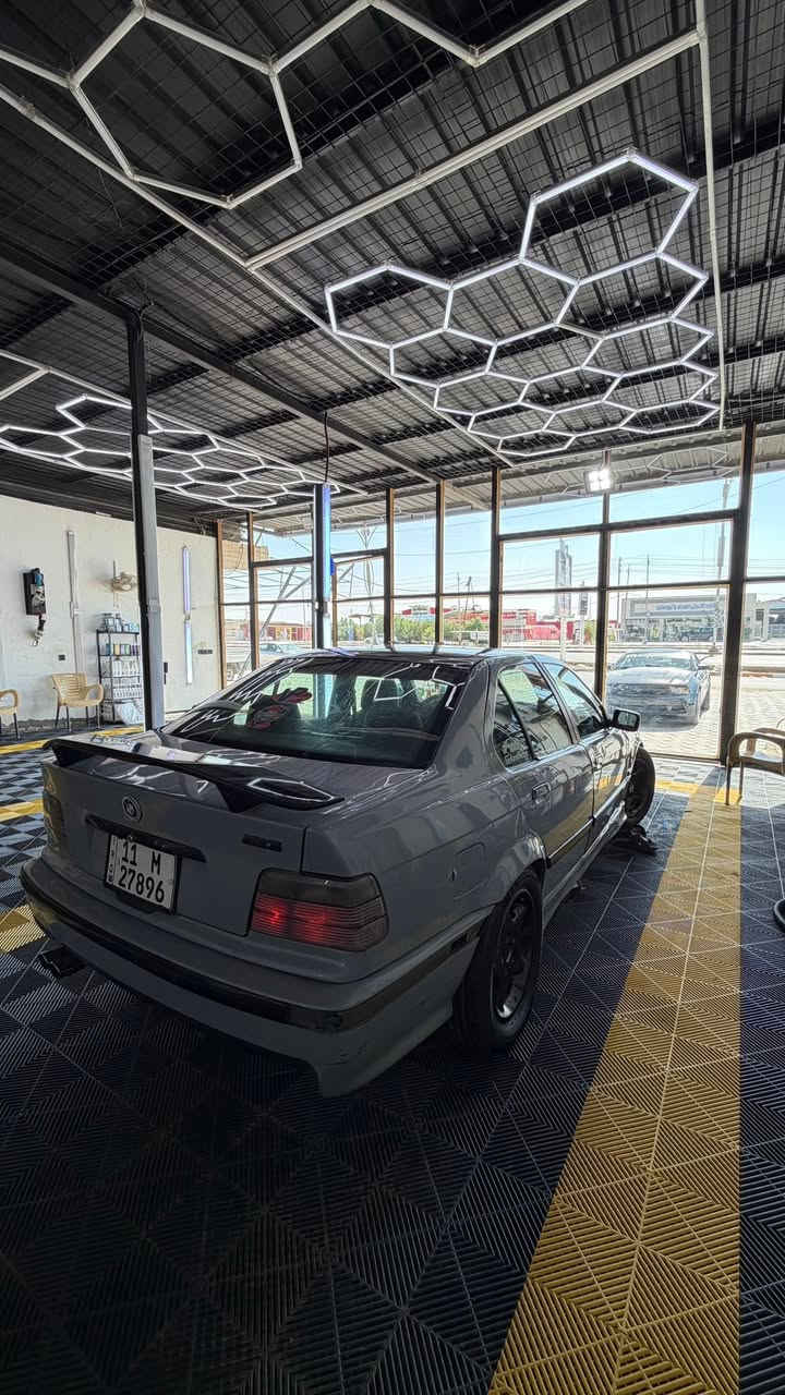 للبيع 

BMW E36
موديل 1991
محرك 25.   V6
كير عادي 
حداديه جديده
الون سموك
الايتات الاماميه منضومة زنون
ولدات 
تبريد ثلج 
رقم بغداد دولي 
السعر 49
للتواصل 
***********
