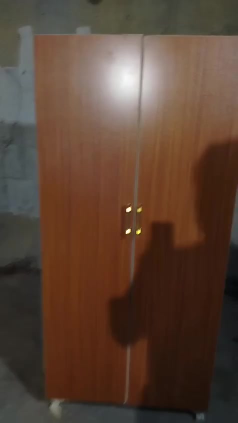 باانسب الاسعار يوجد لدينا كناتير +رفوف +فاترينة +جرابي +جزامات للاستفسار اكثر مراسله الصفحة او الاتصال على الارقام *********** الرقم الثاني ***********
