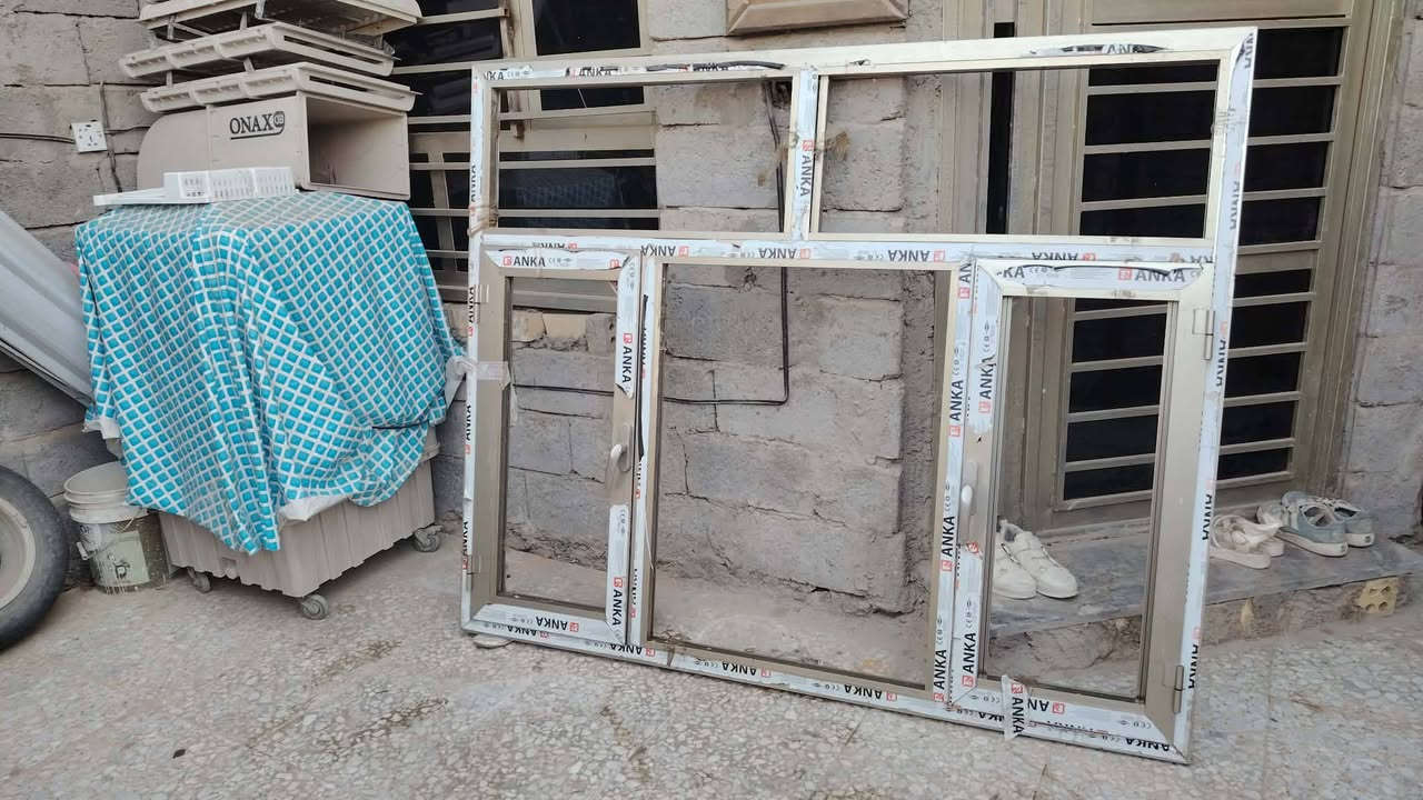 للبيع
السلام عليكم عندي درج منصوب حديد 14 باية عرض باية متر
وعندي كيربي 2 قطع على 4 متر
2 قطع على مترين
شباك المنيوم 150/180


**إذا كنت صاحب هذا الإعلان وتريد حذفه لأي سبب، رجاءا أرسل رسالة إلى الدعم الفني**