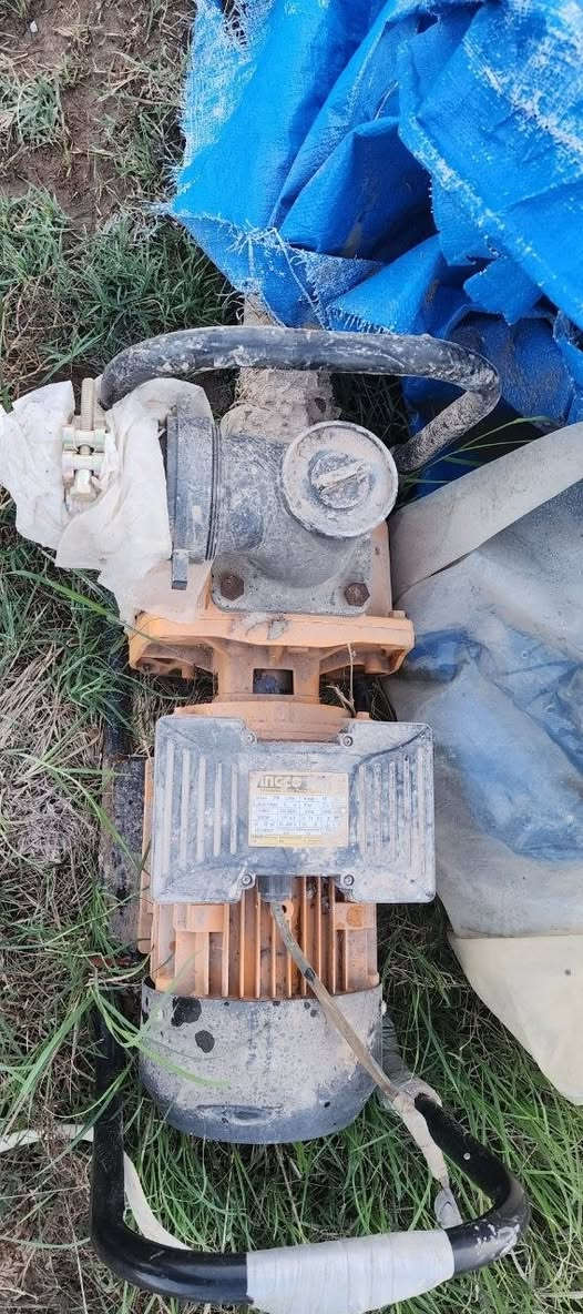 السلام عليكم للبيع 
ماطور ماء  كهرباء ٢ انج سعر  ١٠٠
ماطور بانزين  روبن ٣ انج سعر ٨٥ 
مكاني الحلة العمادية
الاتصال  واتساب 
***********
غير متواجد على الفيس
