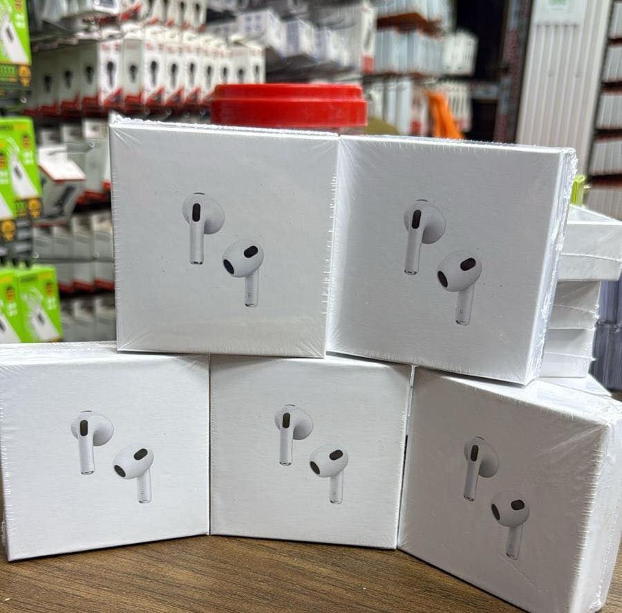 ⁨ جديدنا 🔥🔥

�✨ إيربود – صوت، راحة، وأناقة ✨🎧

تدور على سماعة عملية وحلوة؟
هاي الإيربود خفيفة، مريحة، وصوتها صافي 🎶😎

📶 بلوتوث سريع
🔊 صوت نقي وقوي
🔋 بطارية تدوم
📱 تشتغل ويا كل الأجهزة

🎨 ألوان مميزة تناسب كل الأذواق:
⚫ أسود
⚪ أبيض
🌸 وردي
💚 أخضر
🔵 أزرق

 💸💸

القطعة الواحدة (بسعر 10 آلاف دينار)
قطعتين بسعر (15 الف دينار )
ثلاث قطع بسعر (20 الف دينار )

توصيل داخل بغداد مجاناً 
المحافظات 3000 دينار 

📦 الكمية خير من الله
📩 راسلنا هسه واحجز لونك المفضل 🔥🎵⁩

*********** واتساب متوفر 📞📞
