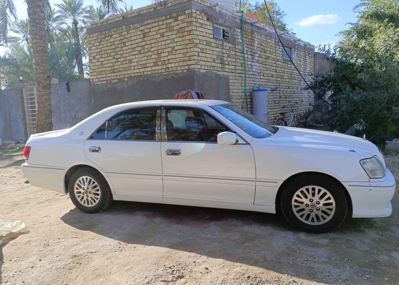 سلام عليكم للبيع ملكه صدفي
موديل 2000
رقم ذي قار بأسمي  تحويل ثاني يوم 

كفاله عامه من الكص والنقل والعيب الشرعي  
محرك دي فور الكبير  سياره جديده مال جناي 
السعر 135وبيه مجال العنوان ذي قار 
‏‪***********‬‏
