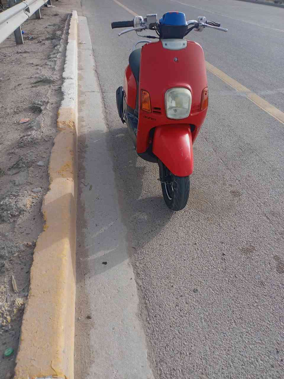 سلام عليكم دراجه للبيع كهربايات كلها شغاله قفل ستيرن قفل جنطه اشاير لايت عالي ناصي كله شغال باتري ضعيف السعر ٣٥٠ بغداد *********** اذا اكو مراوس وينطي فرق ترهم
