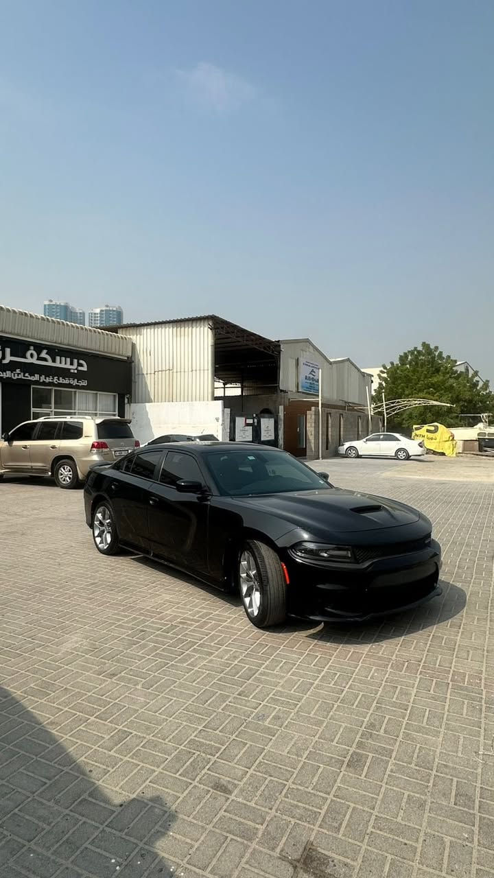 السلا عليكم 

للبيع دوج جارجر GT فول موصفات موديل 2021 مرمز 23  

السياره تقرير غرق تعمل وتسير بمريكا السياره كفاله عامه من الضربه والصبغ  بيها فقط رصعات 3 مال نقل وعلا وضعهن ما مسويهن  السياره فول موصفات فتحه سقف كشن خزن فول كلش للاخير 

السياره حره بسمي بدون رقم 
مكان السياره بصره 

السعر : 190 وبيها مجال قليل 

رقم الهاتف :***********
