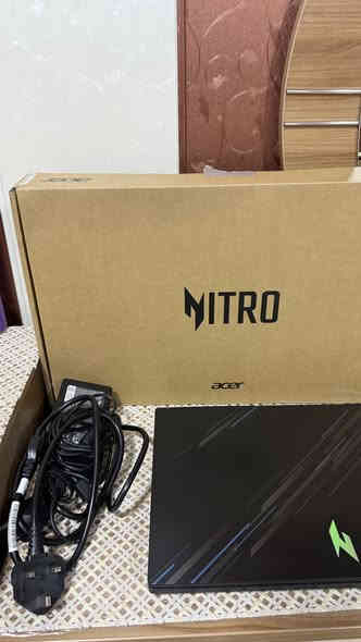 لابتوت acer nitro للبيع 
السلام عليكم 
لابتوب acer nitro للبيع 
المواصفات 
i7 جيل 13 
rtx 3050
ssd 512
ram 16gb 
الحاسبة جدا جدا نظيفة واستعمالها بسيط جدا وموجودة جميع محتوياتها 
السعر 950 الف وبيه مجال علما سعرها فوق المليون و 300 الف
يوجد توصيل 
للتواصل خاص 
او ***********
