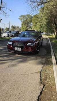 #كرايسلر 300 S #اوباما 2023 اصل رقم بغداد باسمي بدون صبغ كفالة بدون اي...